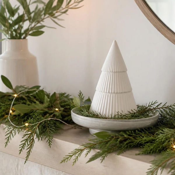 White Tree Candle in Carolina Christmas Scent